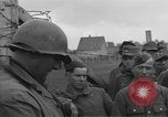 Standbild deutschen Gefangenen Langenzenn Deutschland, 1945, aus Sekunde 30 historischem Filmmaterial Videoclip 65675049541