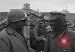 Standbild deutschen Gefangenen Langenzenn Deutschland, 1945, aus Sekunde 52 historischem Filmmaterial Videoclip 65675049541