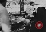 Standbild errichten Barrikaden Paris Frankreich, 1944, aus Sekunde 19 historischem Filmmaterial Videoclip 65675049546