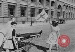 Standbild errichten Barrikaden Paris Frankreich, 1944, aus Sekunde 25 historischem Filmmaterial Videoclip 65675049546