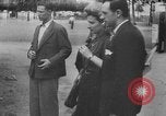 Standbild errichten Barrikaden Paris Frankreich, 1944, aus Sekunde 26 historischem Filmmaterial Videoclip 65675049546