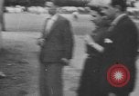 Standbild errichten Barrikaden Paris Frankreich, 1944, aus Sekunde 27 historischem Filmmaterial Videoclip 65675049546