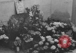 Standbild errichten Barrikaden Paris Frankreich, 1944, aus Sekunde 28 historischem Filmmaterial Videoclip 65675049546