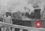 Standbild errichten Barrikaden Paris Frankreich, 1944, aus Sekunde 40 historischem Filmmaterial Videoclip 65675049546