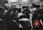 Standbild errichten Barrikaden Paris Frankreich, 1944, aus Sekunde 47 historischem Filmmaterial Videoclip 65675049546