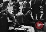 Standbild errichten Barrikaden Paris Frankreich, 1944, aus Sekunde 49 historischem Filmmaterial Videoclip 65675049546