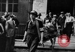 Standbild Französische Streitkräfte des Inneren Paris Frankreich, 1944, aus Sekunde 58 historischem Filmmaterial Videoclip 65675049548