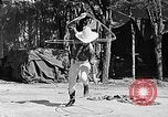 Standbild rope Tricks Hollywood Los Angeles California USA, 1930, aus Sekunde 26 historischem Filmmaterial Videoclip 65675049601