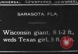 Standbild Hochzeit Sarasota Florida USA, 1930, aus Sekunde 5 historischem Filmmaterial Videoclip 65675049603