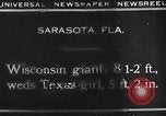 Standbild Hochzeit Sarasota Florida USA, 1930, aus Sekunde 7 historischem Filmmaterial Videoclip 65675049603
