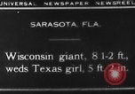 Standbild Hochzeit Sarasota Florida USA, 1930, aus Sekunde 9 historischem Filmmaterial Videoclip 65675049603