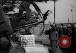 Immagine di Si è schiantato Messerschmitt Me109 aeromobile Londra Inghilterra Regno Unito, 1940, secondo 7 filmato di repertorio 65675049620