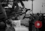 Immagine di Si è schiantato Messerschmitt Me109 aeromobile Londra Inghilterra Regno Unito, 1940, secondo 9 filmato di repertorio 65675049620