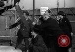 Immagine di Si è schiantato Messerschmitt Me109 aeromobile Londra Inghilterra Regno Unito, 1940, secondo 33 filmato di repertorio 65675049620