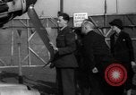 Immagine di Si è schiantato Messerschmitt Me109 aeromobile Londra Inghilterra Regno Unito, 1940, secondo 37 filmato di repertorio 65675049620