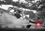 Immagine di Si è schiantato Messerschmitt Me109 aeromobile Londra Inghilterra Regno Unito, 1940, secondo 40 filmato di repertorio 65675049620