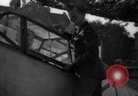 Immagine di Si è schiantato Messerschmitt Me109 aeromobile Londra Inghilterra Regno Unito, 1940, secondo 56 filmato di repertorio 65675049620