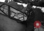 Immagine di Si è schiantato Messerschmitt Me109 aeromobile Londra Inghilterra Regno Unito, 1940, secondo 61 filmato di repertorio 65675049620