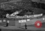 Standbild Messerschmitt Me-109 Flugzeuge London England, 1940, aus Sekunde 1 historischem Filmmaterial Videoclip 65675049621