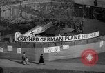 Standbild Messerschmitt Me-109 Flugzeuge London England, 1940, aus Sekunde 3 historischem Filmmaterial Videoclip 65675049621
