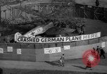 Standbild Messerschmitt Me-109 Flugzeuge London England, 1940, aus Sekunde 7 historischem Filmmaterial Videoclip 65675049621