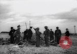 Image salvage équipage Royaume-Uni, 1940, de la seconde 12 séquences d'archives historiques vidéo 65675049622