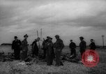 Image salvage équipage Royaume-Uni, 1940, de la seconde 15 séquences d'archives historiques vidéo 65675049622
