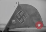 Standbild Messerschemitt deutsche Flugzeuge Vereinigtes Königreich, 1940, aus Sekunde 26 historischem Filmmaterial Videoclip 65675049623