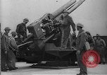 Standbild britische Flak Vereinigtes Königreich, 1940, aus Sekunde 37 historischem Filmmaterial Videoclip 65675049633
