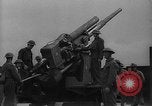 Standbild britische Flak Vereinigtes Königreich, 1940, aus Sekunde 39 historischem Filmmaterial Videoclip 65675049633