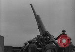 Standbild britische Flak Vereinigtes Königreich, 1940, aus Sekunde 49 historischem Filmmaterial Videoclip 65675049633
