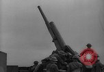 Standbild britische Flak Vereinigtes Königreich, 1940, aus Sekunde 50 historischem Filmmaterial Videoclip 65675049633