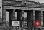 Immagine di Rally comunista Berlino Germania Est, 1950, secondo 8 filmato di repertorio 65675049655