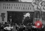 Immagine di Rally comunista Berlino Germania Est, 1950, secondo 23 filmato di repertorio 65675049655
