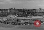 Immagine di Rally comunista Berlino Germania Est, 1950, secondo 33 filmato di repertorio 65675049655