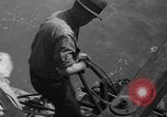 Standbild Taucher erholen Körper vom Lake Michigan barge Unfall Chicago Illinois USA, 1936, aus Sekunde 15 historischem Filmmaterial Videoclip 65675049688