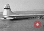 Standbild BOAC airliner ditched Severn River England, 1954, aus Sekunde 3 historischem Filmmaterial Videoclip 65675049703
