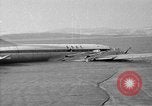 Standbild BOAC airliner ditched Severn River England, 1954, aus Sekunde 5 historischem Filmmaterial Videoclip 65675049703