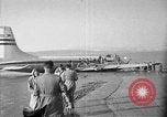 Standbild BOAC airliner ditched Severn River England, 1954, aus Sekunde 17 historischem Filmmaterial Videoclip 65675049703