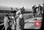 Standbild BOAC airliner ditched Severn River England, 1954, aus Sekunde 20 historischem Filmmaterial Videoclip 65675049703