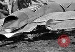 Standbild BOAC airliner ditched Severn River England, 1954, aus Sekunde 23 historischem Filmmaterial Videoclip 65675049703