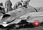Standbild BOAC airliner ditched Severn River England, 1954, aus Sekunde 25 historischem Filmmaterial Videoclip 65675049703