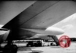 Standbild British Comet Jetliner Hertfordshire England, 1951, aus Sekunde 6 historischem Filmmaterial Videoclip 65675049704