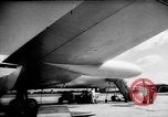 Standbild British Comet Jetliner Hertfordshire England, 1951, aus Sekunde 7 historischem Filmmaterial Videoclip 65675049704