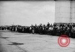 Standbild British Comet Jetliner Hertfordshire England, 1951, aus Sekunde 15 historischem Filmmaterial Videoclip 65675049704