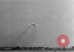 Standbild British Comet Jetliner Hertfordshire England, 1951, aus Sekunde 51 historischem Filmmaterial Videoclip 65675049704