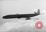 Standbild British Comet Jetliner Hertfordshire England, 1951, aus Sekunde 56 historischem Filmmaterial Videoclip 65675049704