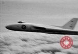 Image British Avro Vulcan bombardier jet Royaume-Uni, 1953, de la seconde 10 séquences d'archives historiques vidéo 65675049710