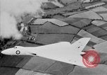 Image British Avro Vulcan bombardier jet Royaume-Uni, 1953, de la seconde 26 séquences d'archives historiques vidéo 65675049710