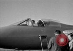 Image Neville Duc Tangmere Air Station Chichester Angleterre, 1953, de la seconde 9 séquences d'archives historiques vidéo 65675049711